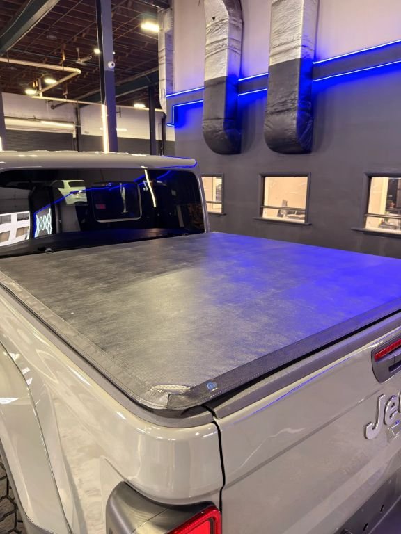 2022 Jeep Gladiator in Hasbrouck Heights, NJ (photo 4)