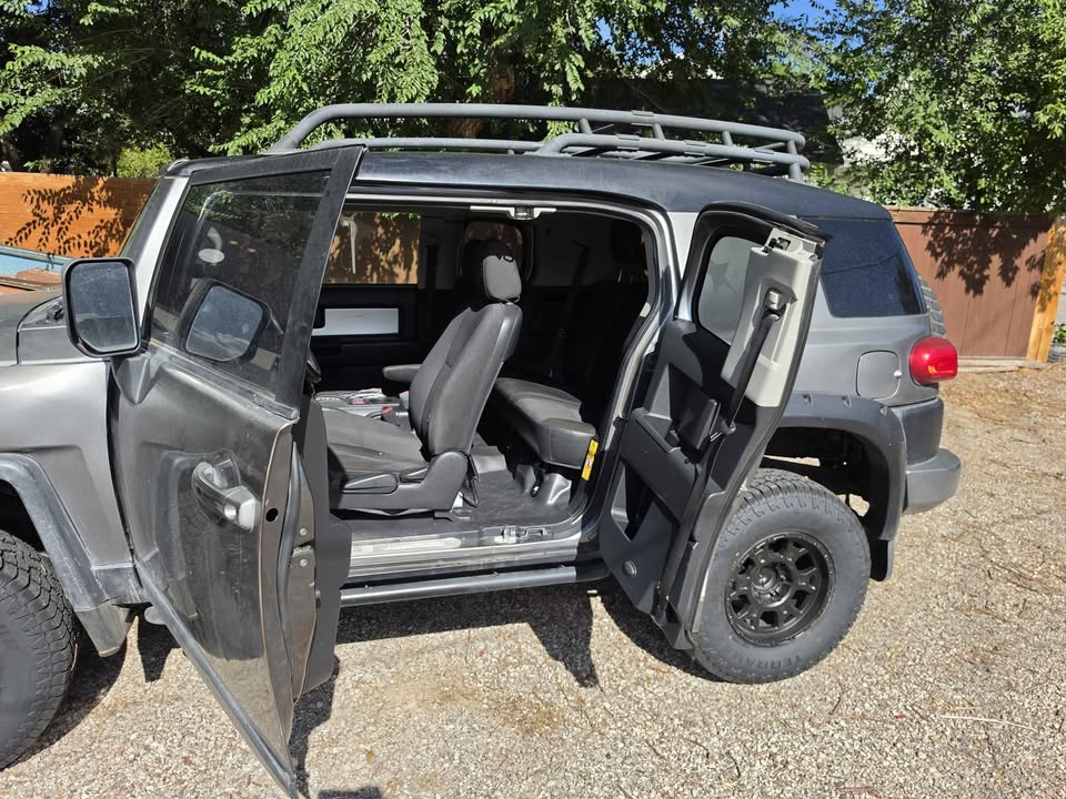 2007 Toyota FJ Cruiser in Sandy, UT (photo 4)