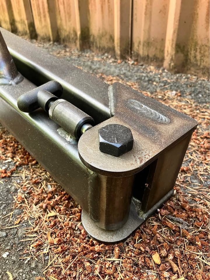 Swing Out Tire Carrier in Poulsbo, WA (photo 8)