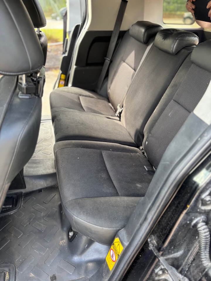 2007 Toyota FJ Cruiser · Sport Utility 2D (photo 12) — photo 12