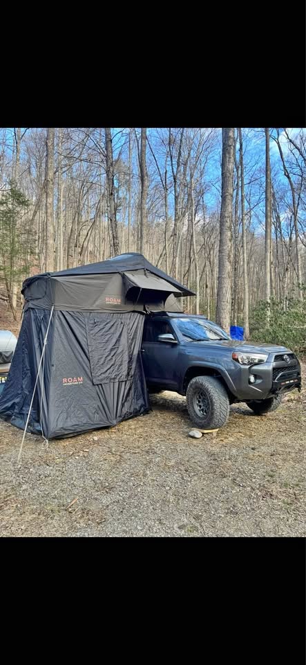 Roam vagabond roof top tent (photo 1) — photo 1