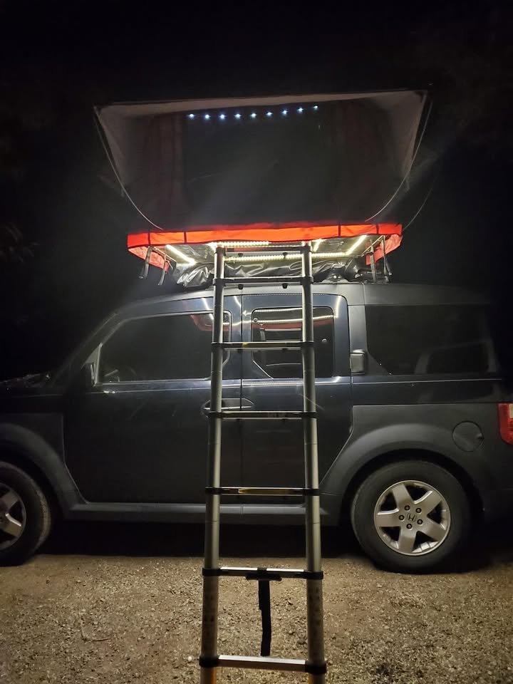 Yakima Skyrise roof top tent, Medium in Conroe, TX (photo 5) — photo 5