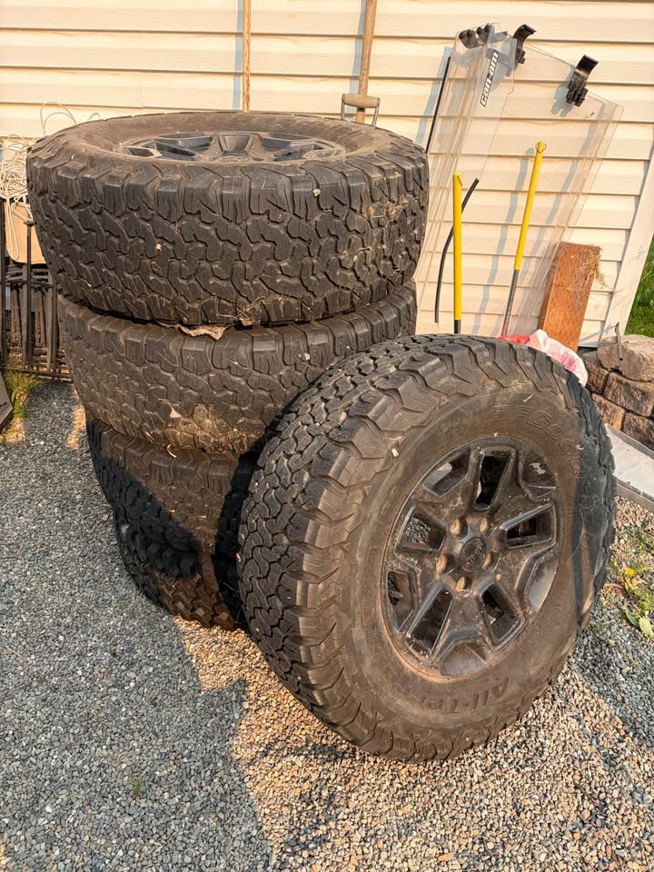 BFGoodrich All-Terrain T/A KO2 Tires LT285/70R17 on Jeep Wheels in Pinehurst, ID (photo 5)