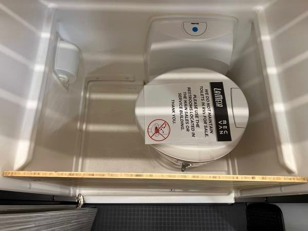 2023 Winnebago REVEL BMB44E (photo 12) — photo 12