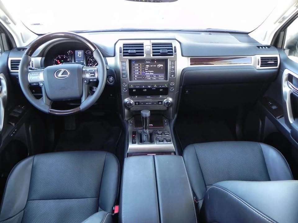 2016 Lexus GX · GX 460 Luxury Sport Utility 4D in Justice, IL (photo 3) — photo 3
