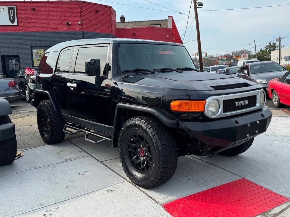 2010 Toyota FJ Cruiser in Bloomfield, NJ (photo 4) — photo 4