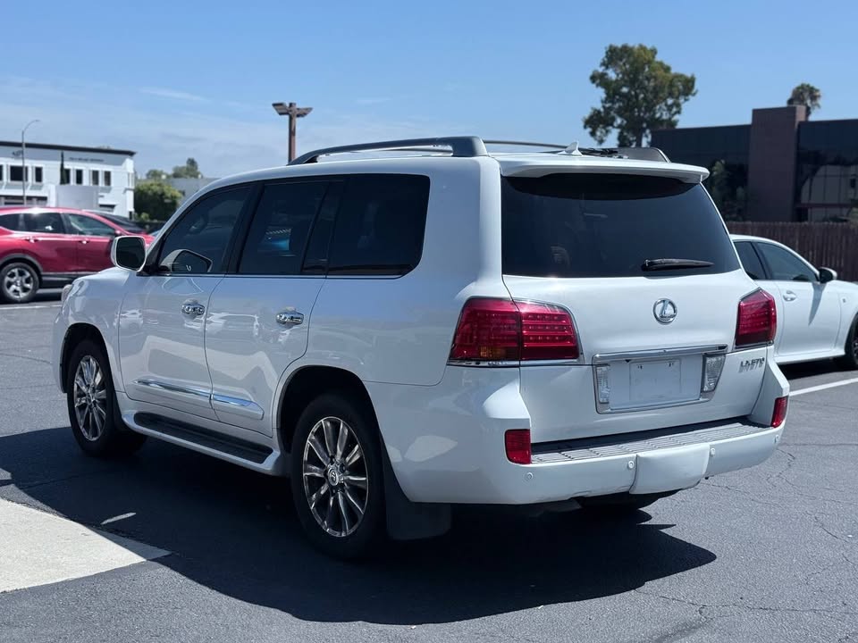 2011 Lexus lx570 clean (photo 4) — photo 4