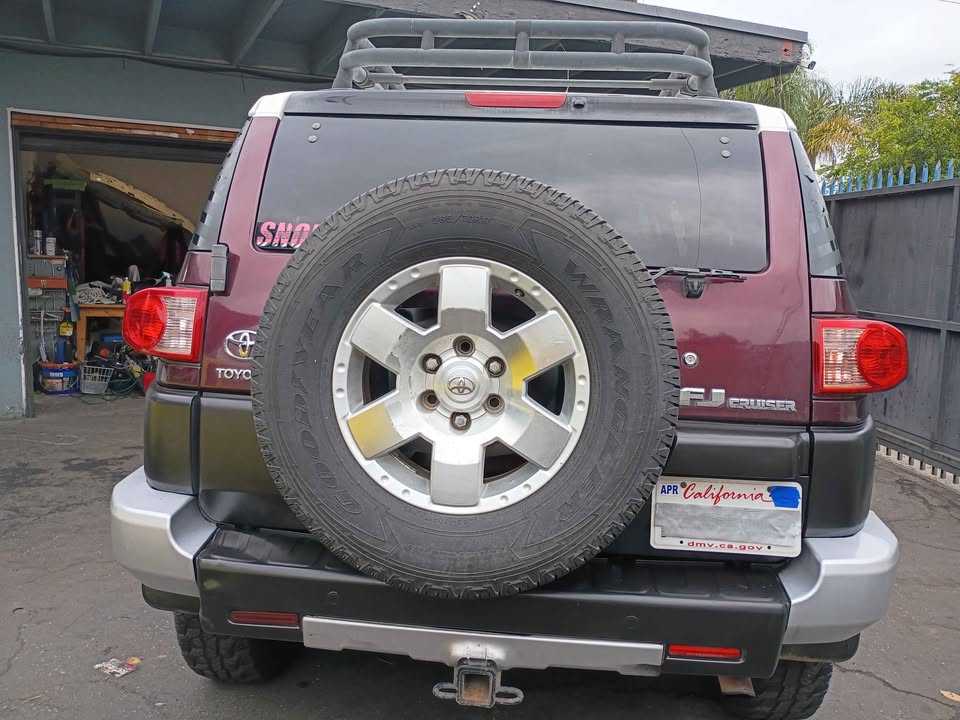 2008 Toyota FJ Cruiser · Sport Utility 2D in Los Angeles, CA (photo 4) — photo 4