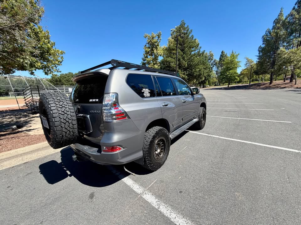 2014 Lexus GX · GX 460 Luxury Sport Utility 4D (photo 9) — photo 9