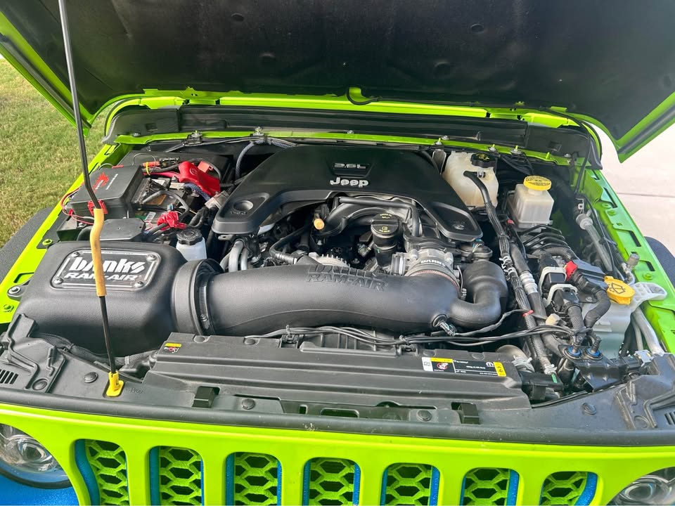 2021 Jeep Gladiator · Overland Pickup 4D 5 ft in Pflugerville, TX (photo 5) — photo 5