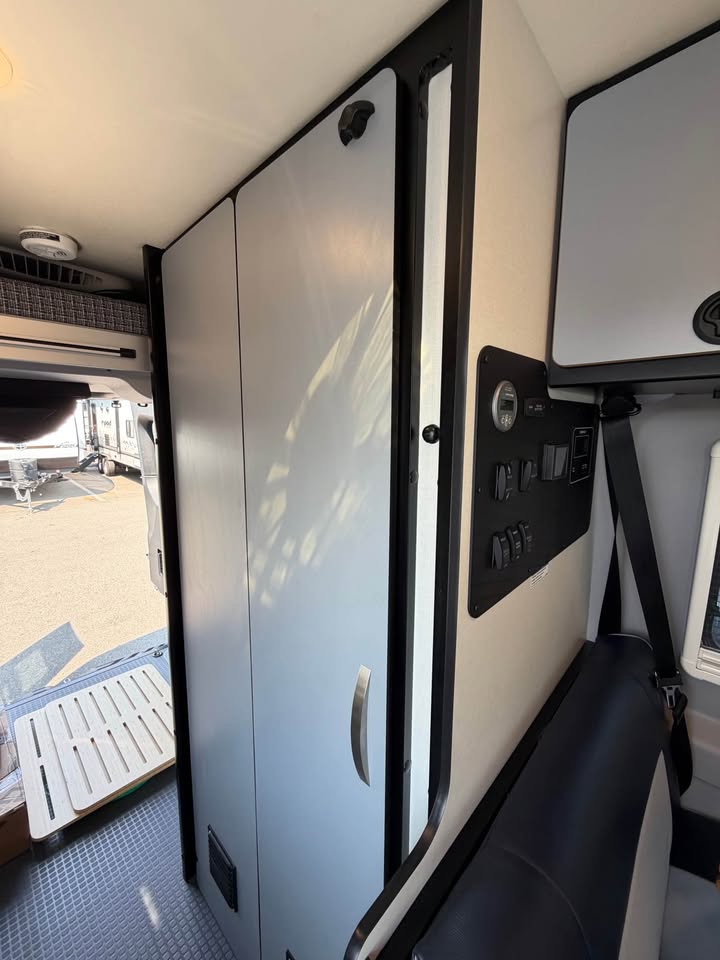 2024 Winnebago Revel (photo 9) — photo 9