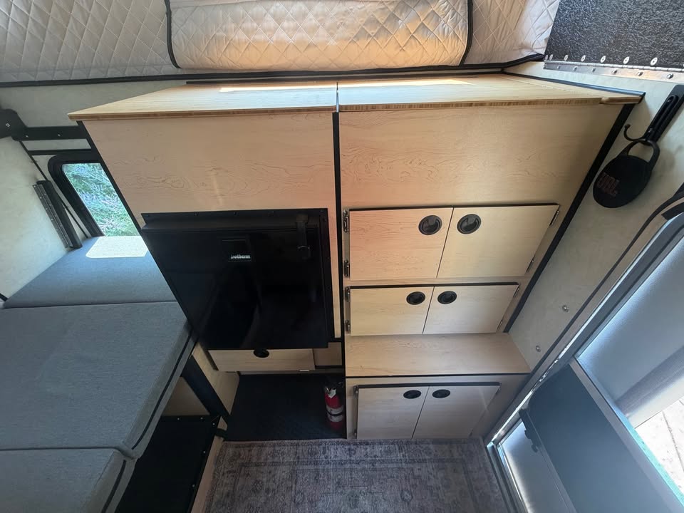 2025 Four Wheel Camper hawk (photo 10) — photo 10
