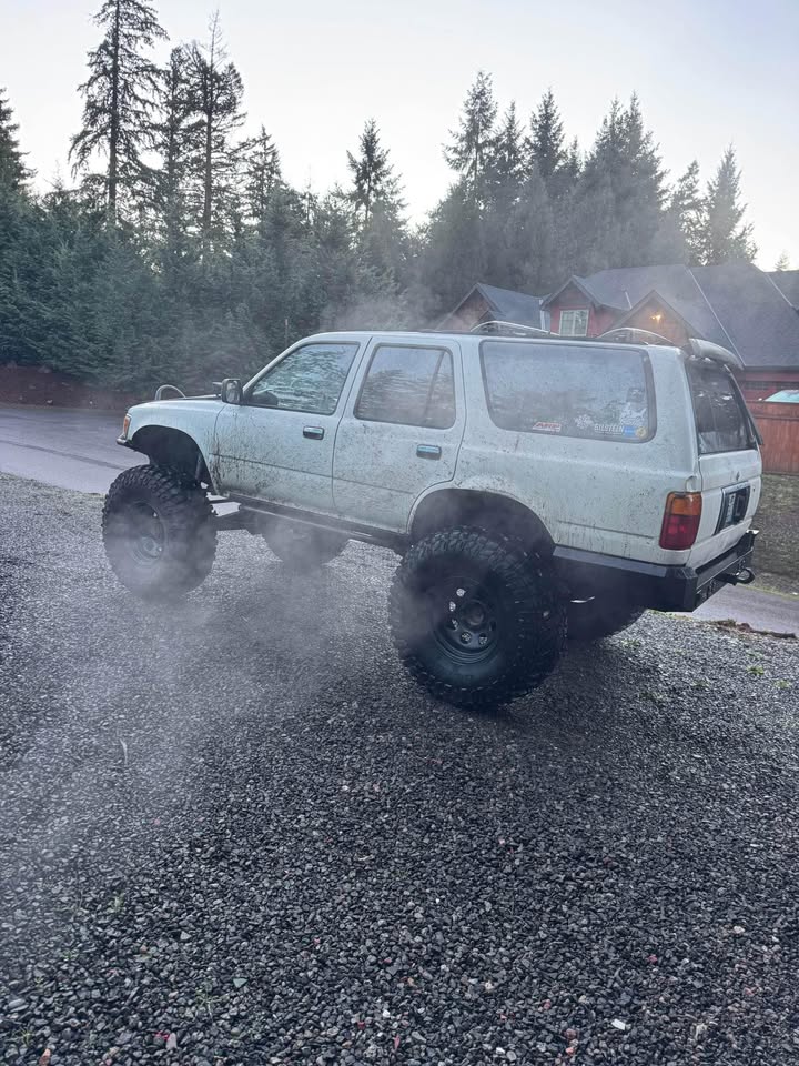 1993 Toyota 4Runner · SR5 Sport Utility 4D in Oregon City, OR (photo 3)