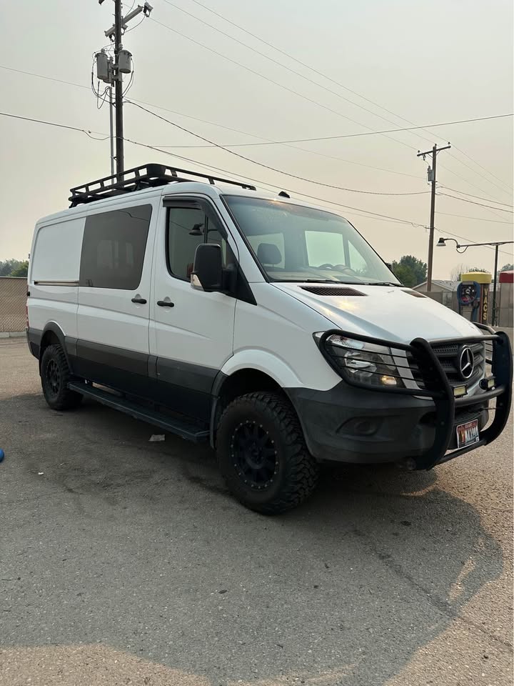 2017 Mercedes-Benz Sprinter 2500 Cargo · Standard Roof w/144" WB Van 3D in Meridian, ID (photo 6)