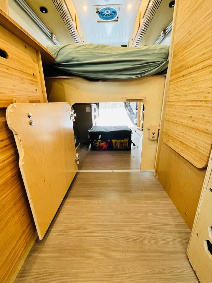 2015 Mercedes-Benz Sprinter in San Francisco, CA (photo 11)