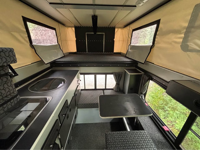 Four Wheel Eagle Pop-Up Truck Camper — photo 3