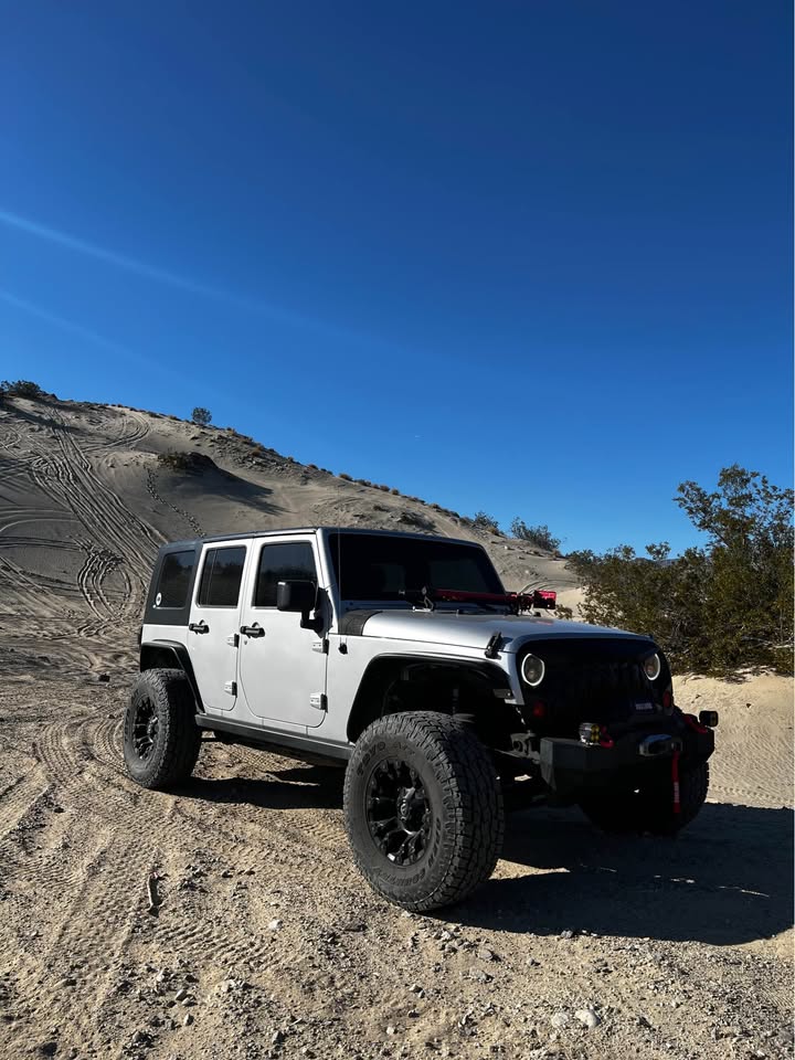 2011 Jeep Wrangler in Cathedral City, CA (photo 2) — photo 2