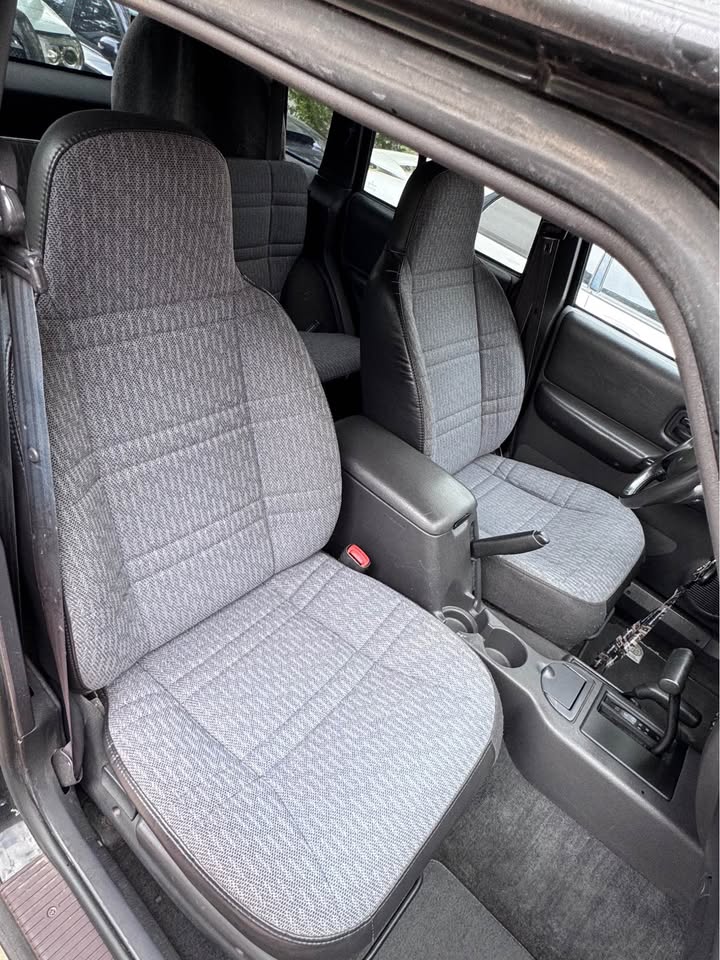 2001 Jeep Cherokee · Classic Sport Utility 4D in Lone Tree, CO (photo 7)