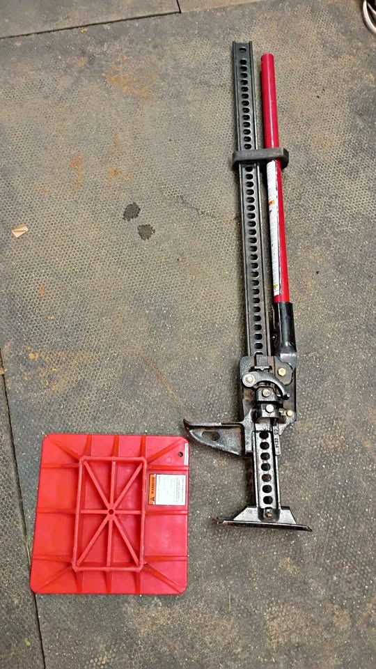 HI-LIFT - 484 HEAVY DUTY JACK (photo 1) — photo 1