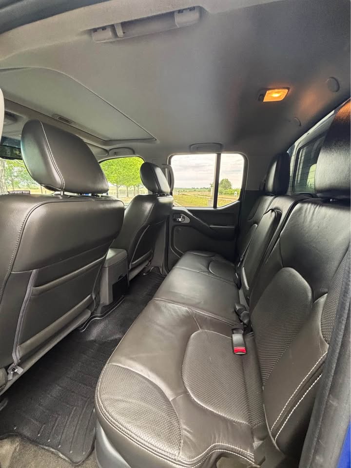 2013 Nissan Frontier Crew Cab · PRO-4X Pickup 4D 5 ft in Fort Collins, CO (photo 9)