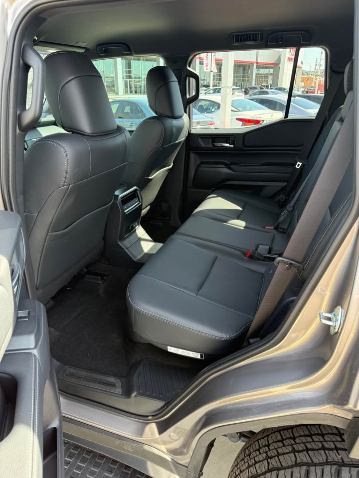 2026 Toyota Landcruiser · Base 8 (photo 11) — photo 11