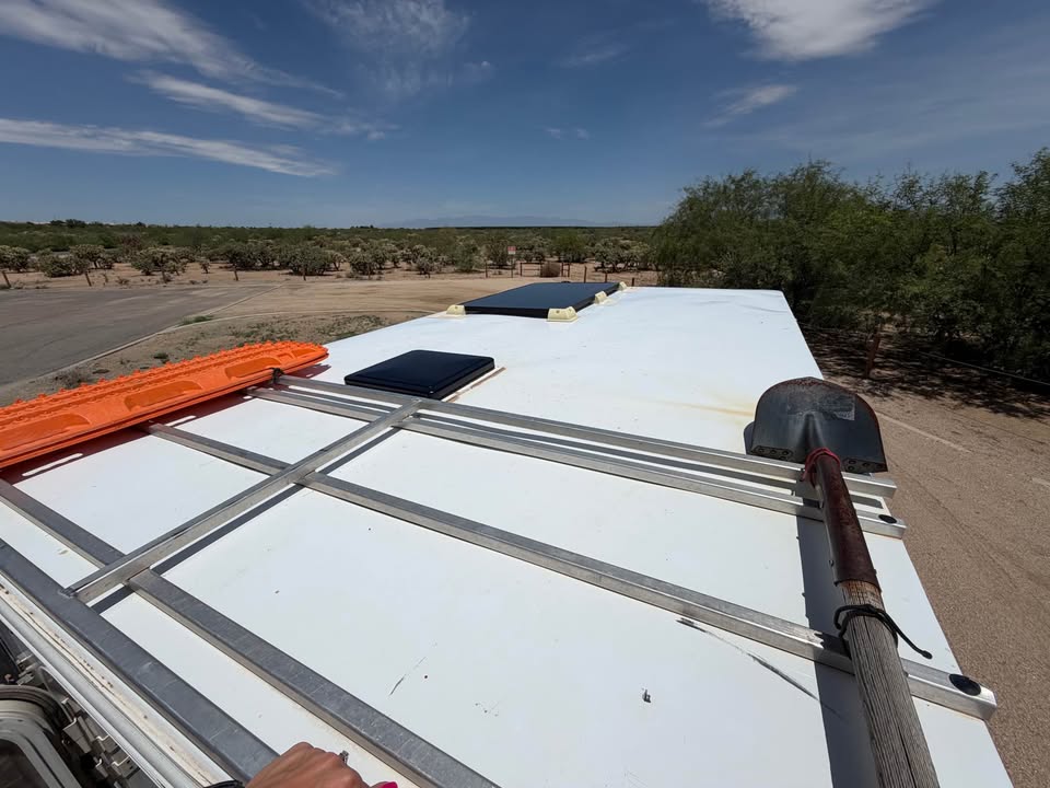 2013 Four Wheel Camper grandby (photo 12) — photo 12
