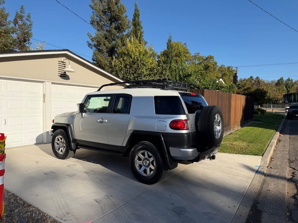 2008 Toyota FJ Cruiser · Sport Utility 2D in Turlock, CA (photo 4) — photo 4