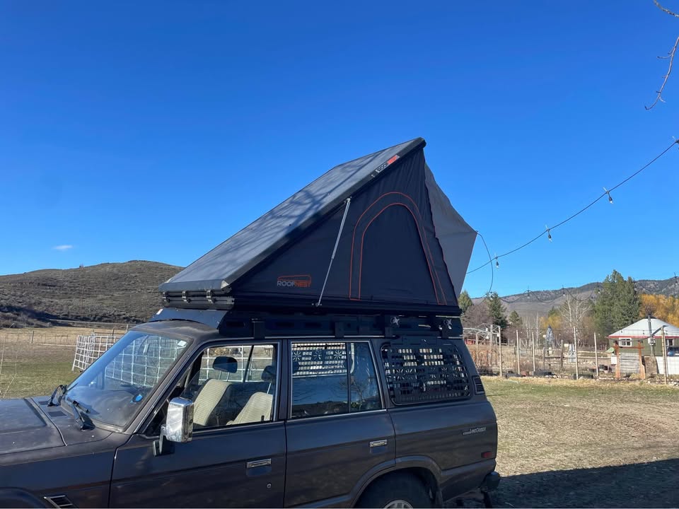 Roofnest Falcon XL rooftop tent in Winthrop, WA (photo 3) — photo 3