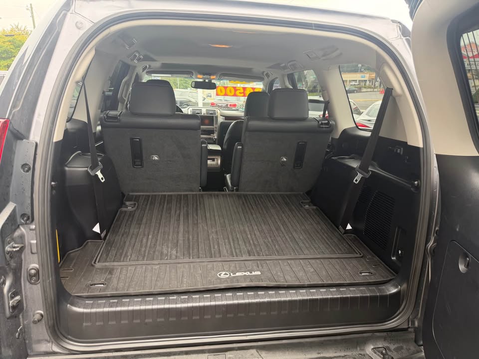 2019 Lexus GX · GX 460 Premium Sport Utility 4D (photo 6) — photo 6