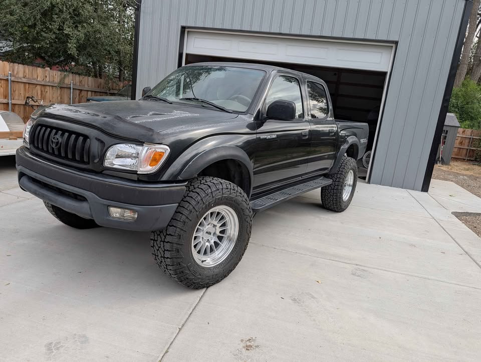 2001 Toyota Tacoma Double Cab · TRD Off-Road Pickup 4D 5 ft in Payette, ID (photo 2) — photo 2