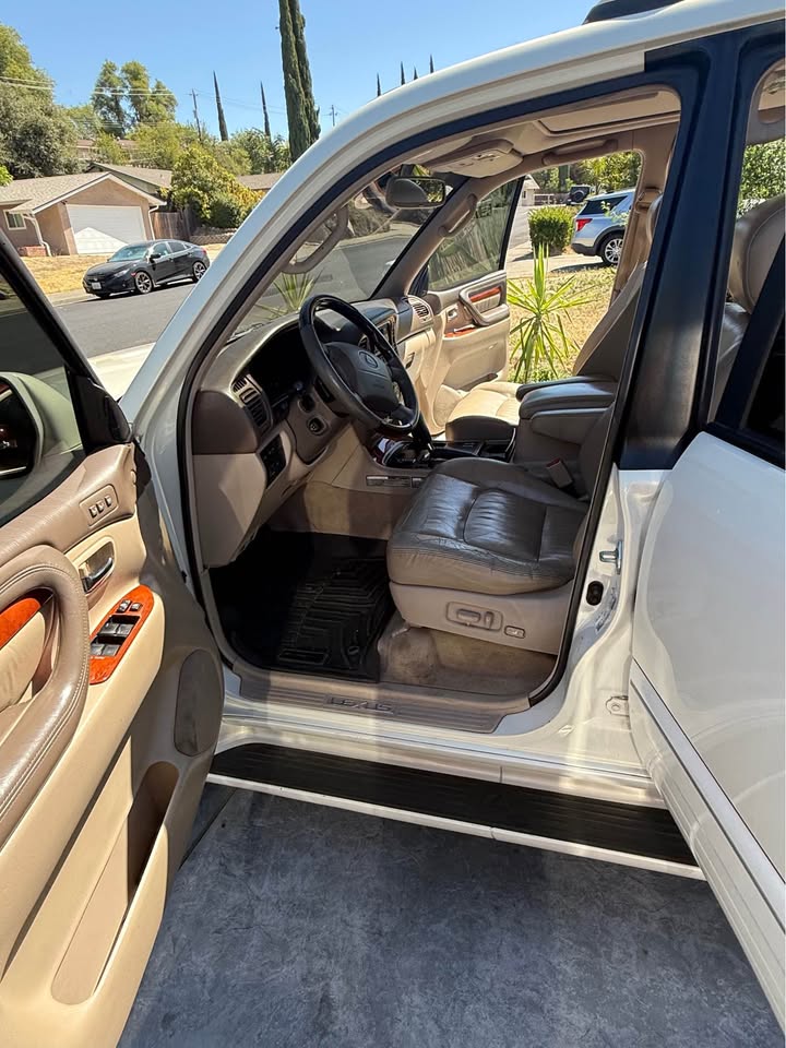 1998 Lexus LX · LX 470 Sport Utility 4D (photo 7) — photo 7