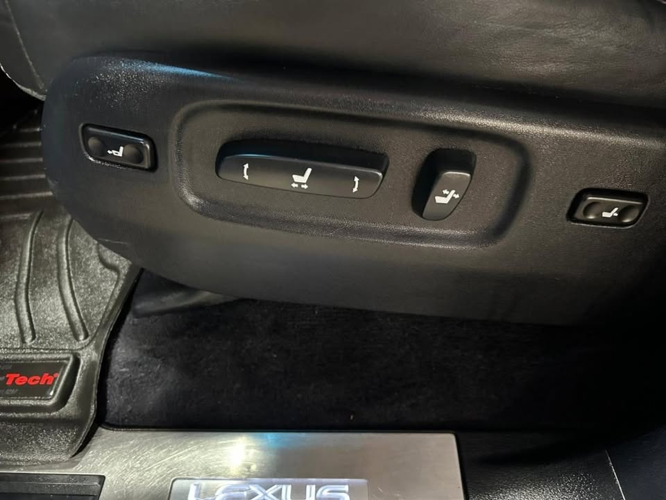 2014 Lexus LX 570 Sport Utility (photo 9) — photo 9