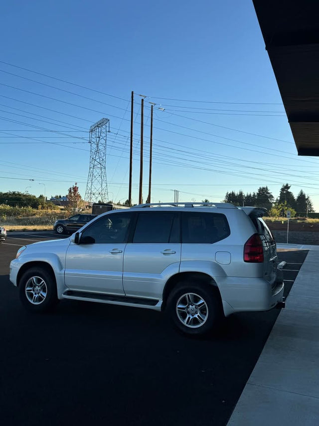 2004 Lexus GX · GX 470 Sport Utility 4D — photo 3