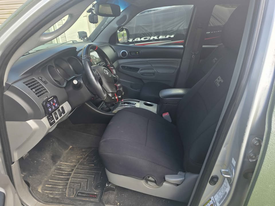 2012 Toyota Tacoma Double Cab · PreRunner Pickup 4D 5 ft (photo 11) — photo 11