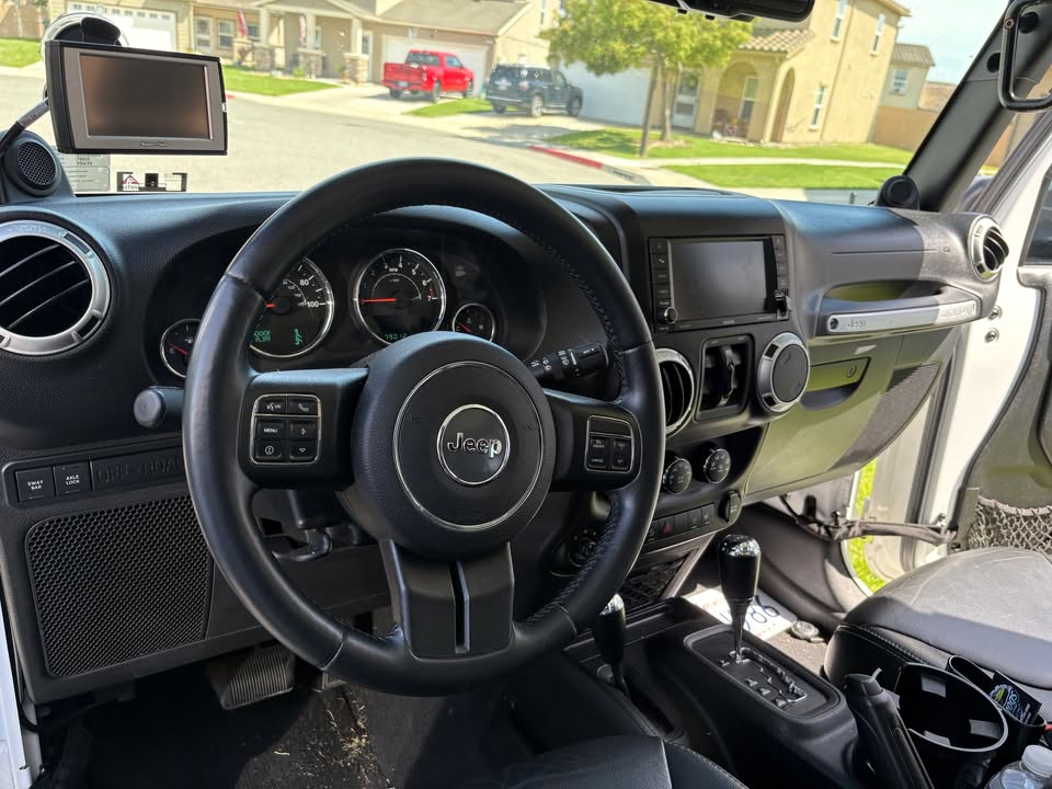 2014 Jeep wrangler unlimited rubicon in San Diego Country Estates, California (photo 5) — photo 5