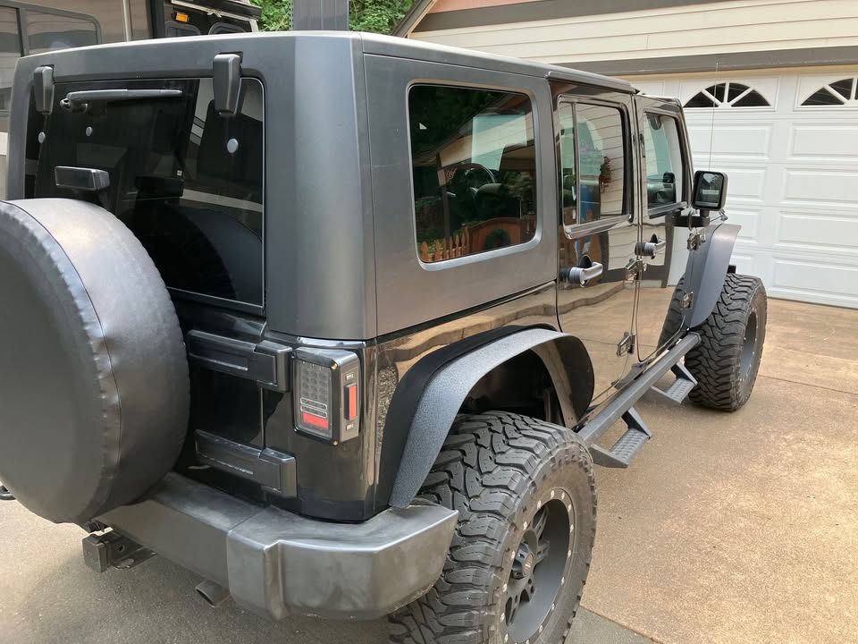 2010 Jeep wrangler unlimited rubicon in Auburn, WA (photo 6) — photo 6