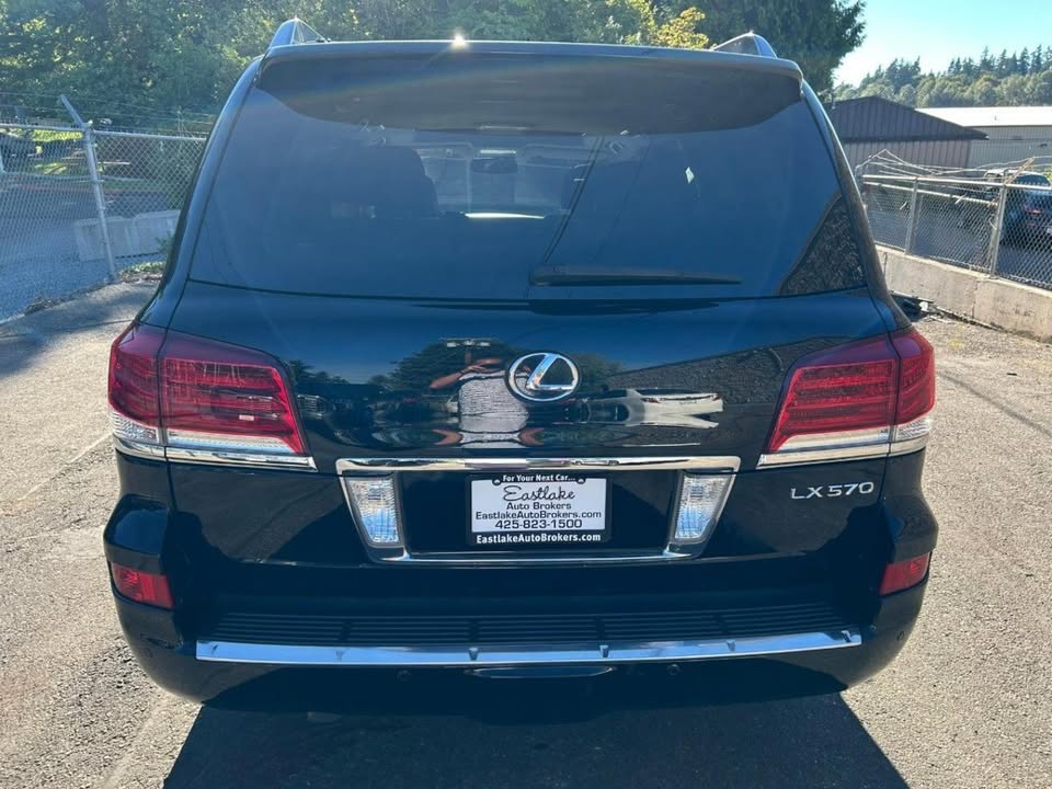 2014 Lexus LX 570 Sport Utility (photo 6) — photo 6