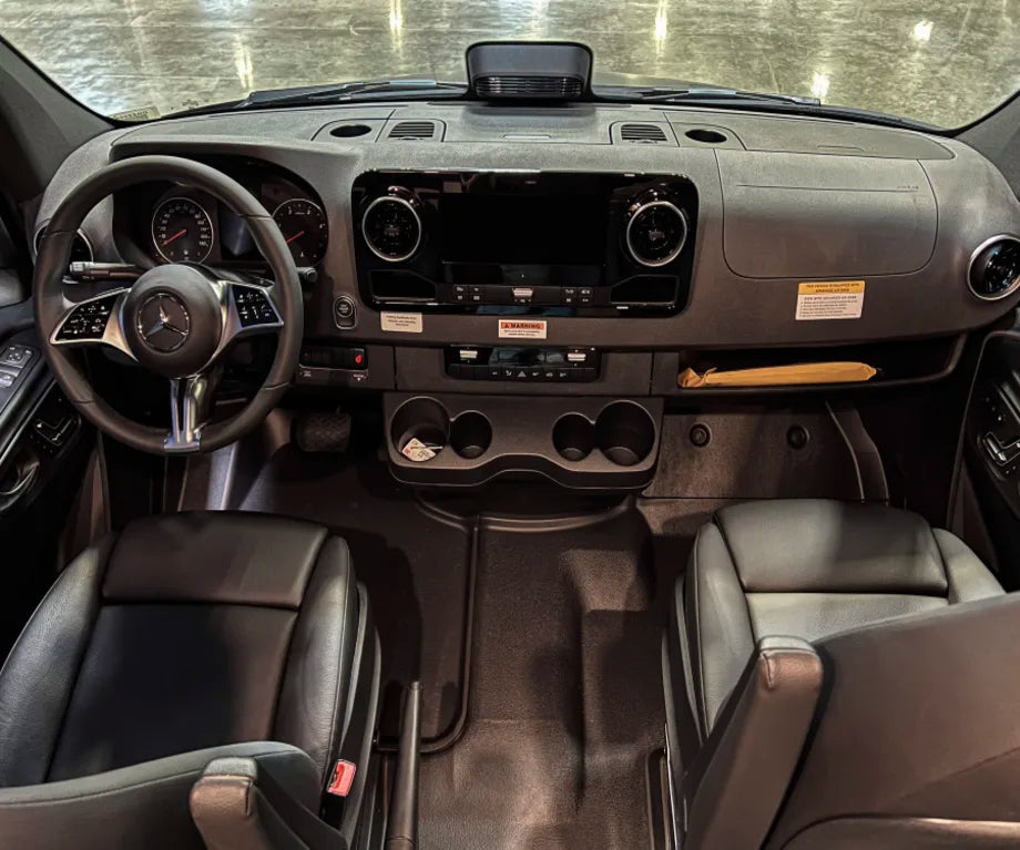 2026 Storyteller Overland CREW MODE CREW-AWD (photo 2) — photo 2