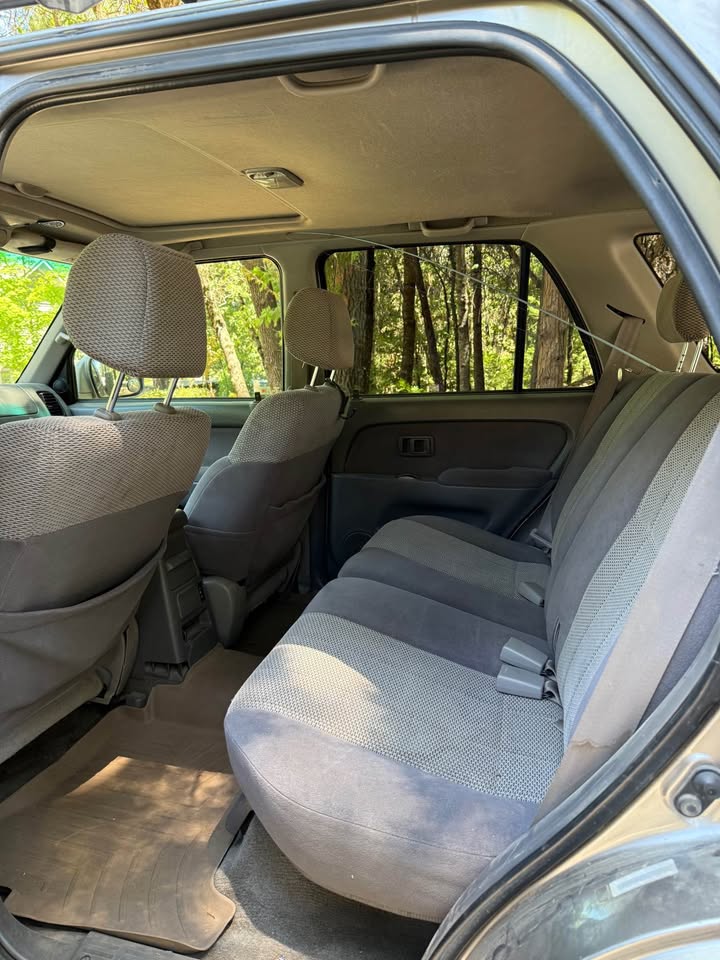 2002 Toyota 4Runner · SR5 Sport Utility 4D (photo 6) — photo 6