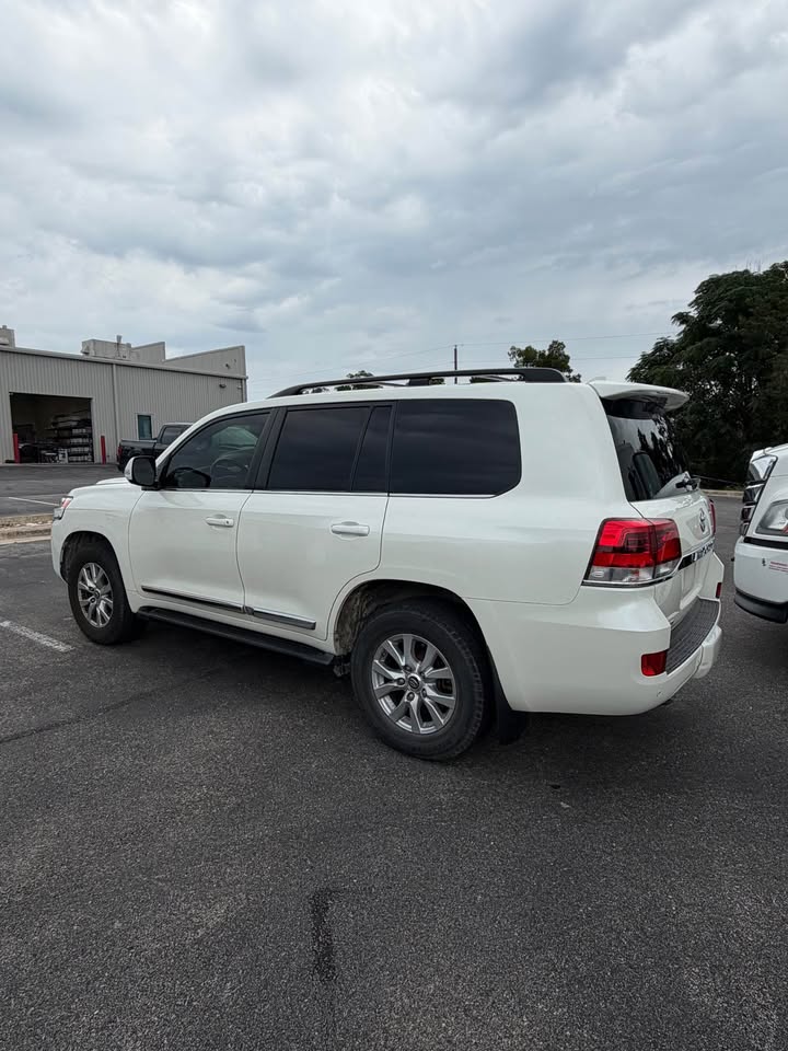 2019 Toyota Landcruiser Land Cruiser in Austin, TX (photo 4) — photo 4