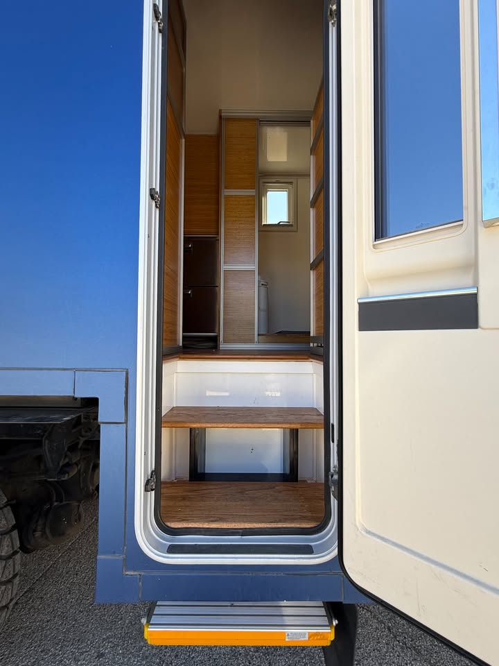 2022 International boondocker 6x6 custom rhino line of your choice in New Braunfels, TX (photo 6) — photo 6