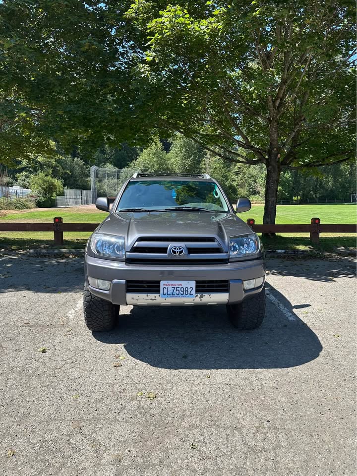 2003 Toyota 4Runner · Limited Sport Utility 4D (photo 2) — photo 2