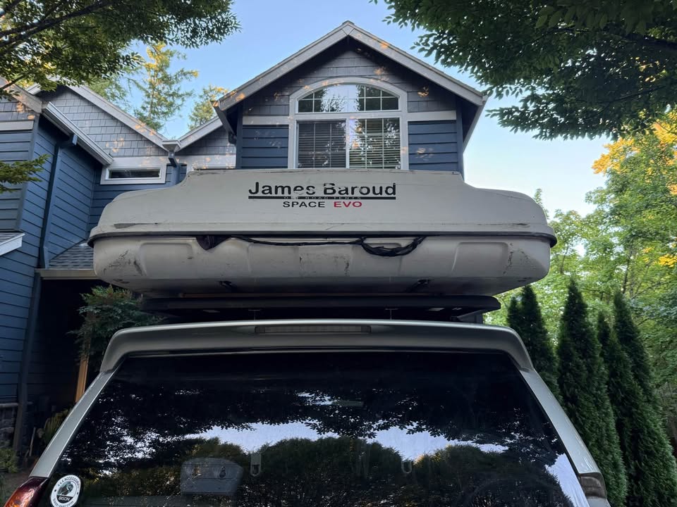 James Baroud Space Evo Hard shell Roof Top Tent Size M in Beaverton, OR (photo 5) — photo 5