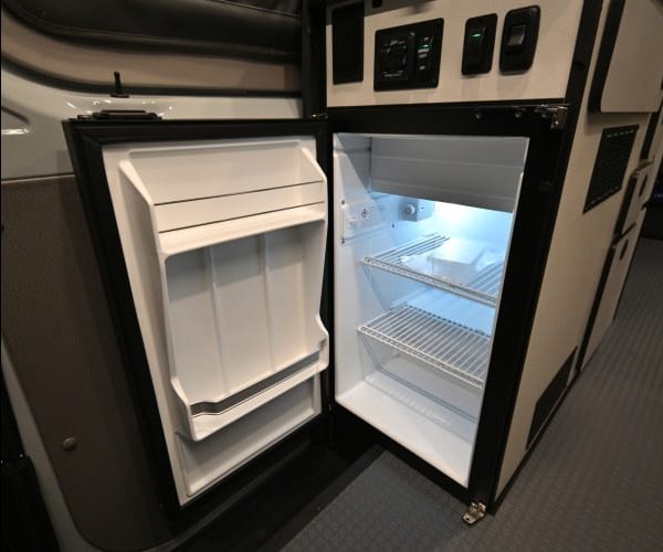 2026 Winnebago REVEL SPORT BMB44N in Davie, FL (photo 9) — photo 9