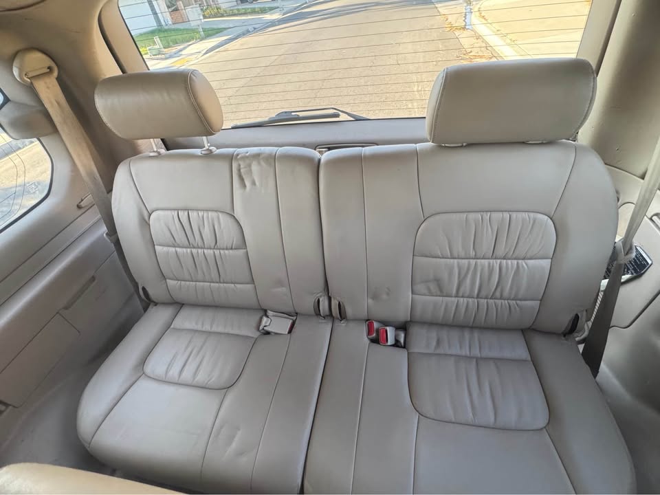 2001 Lexus LX · LX 470 Sport Utility 4D (photo 9) — photo 9