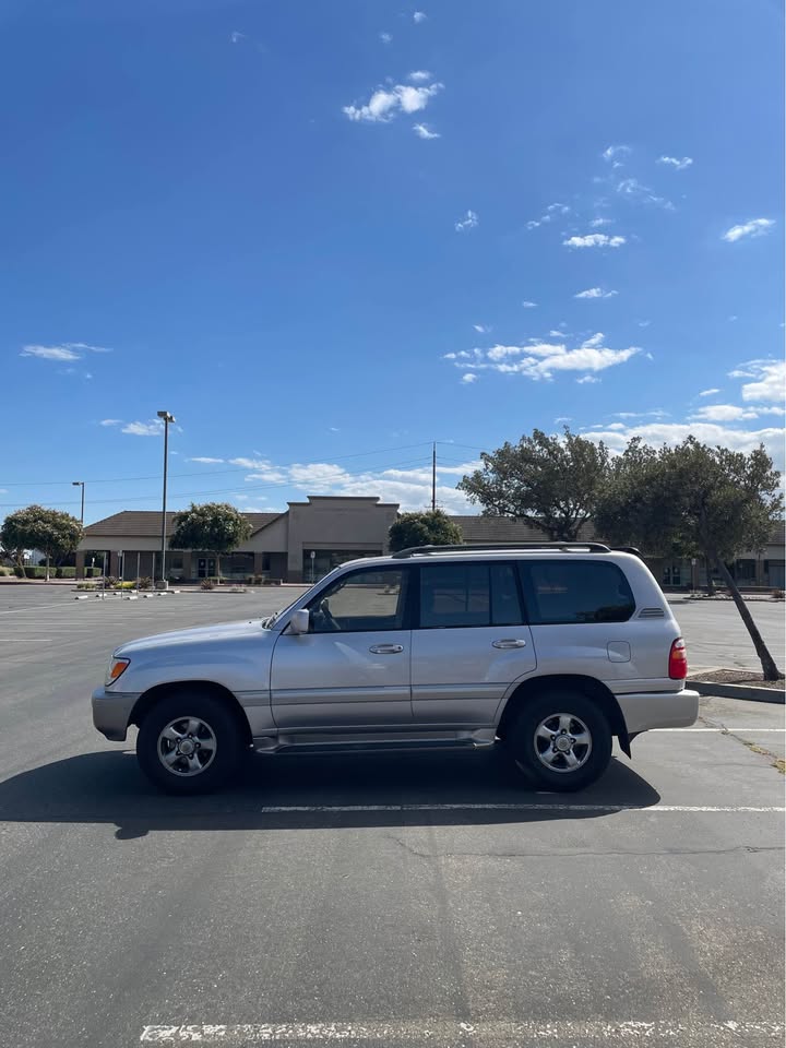 2001 Toyota Landcruiser · Sport Utility 4D in Manteca, CA (photo 4) — photo 4