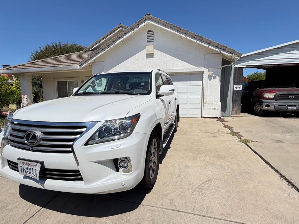 2015 lexus lx 570 AWD in Sacramento, CA (photo 2) — photo 2
