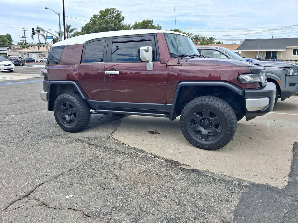 2007 Toyota FJ Cruiser · Sport Utility 2D (photo 1) — photo 1