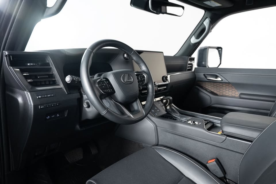 2025 Lexus GX 550 in Lindon, UT (photo 12) — photo 12