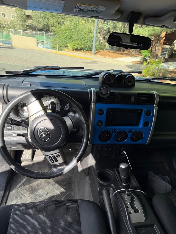 2007 Toyota FJ Cruiser · Sport Utility 2D in Boulder, CO (photo 12) — photo 12